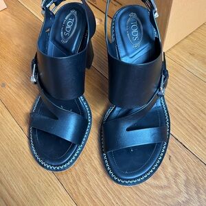 Tod's Black Leather Strappy Buckle Sandals